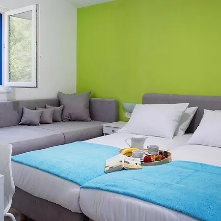 In Aminess Port 9 Residence, With Pools Lägenhet